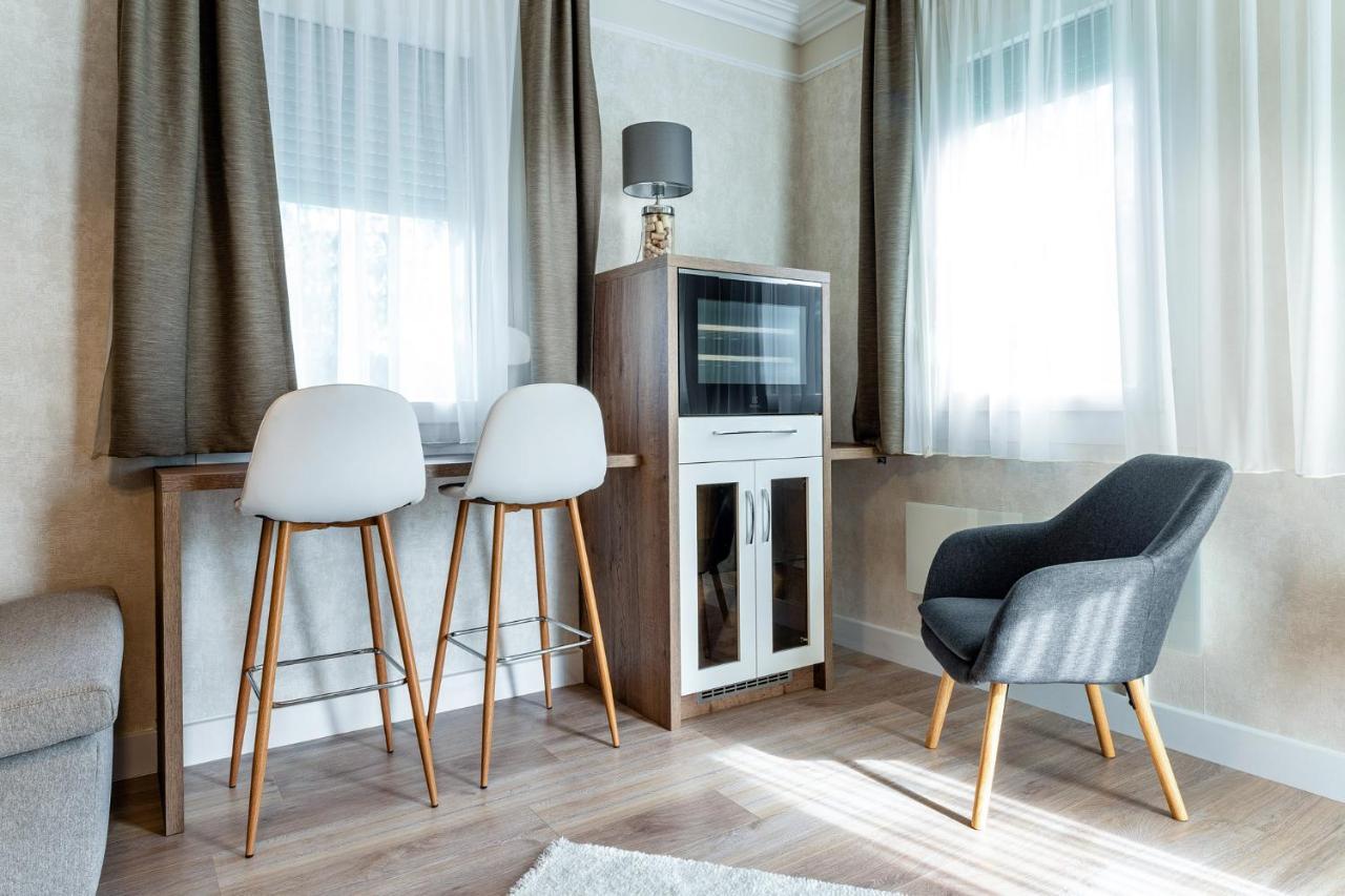 Apartman Nobilis ヘーヴィーズ エクステリア 写真