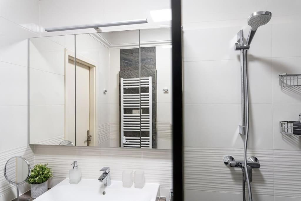 Apartman Nobilis ヘーヴィーズ エクステリア 写真