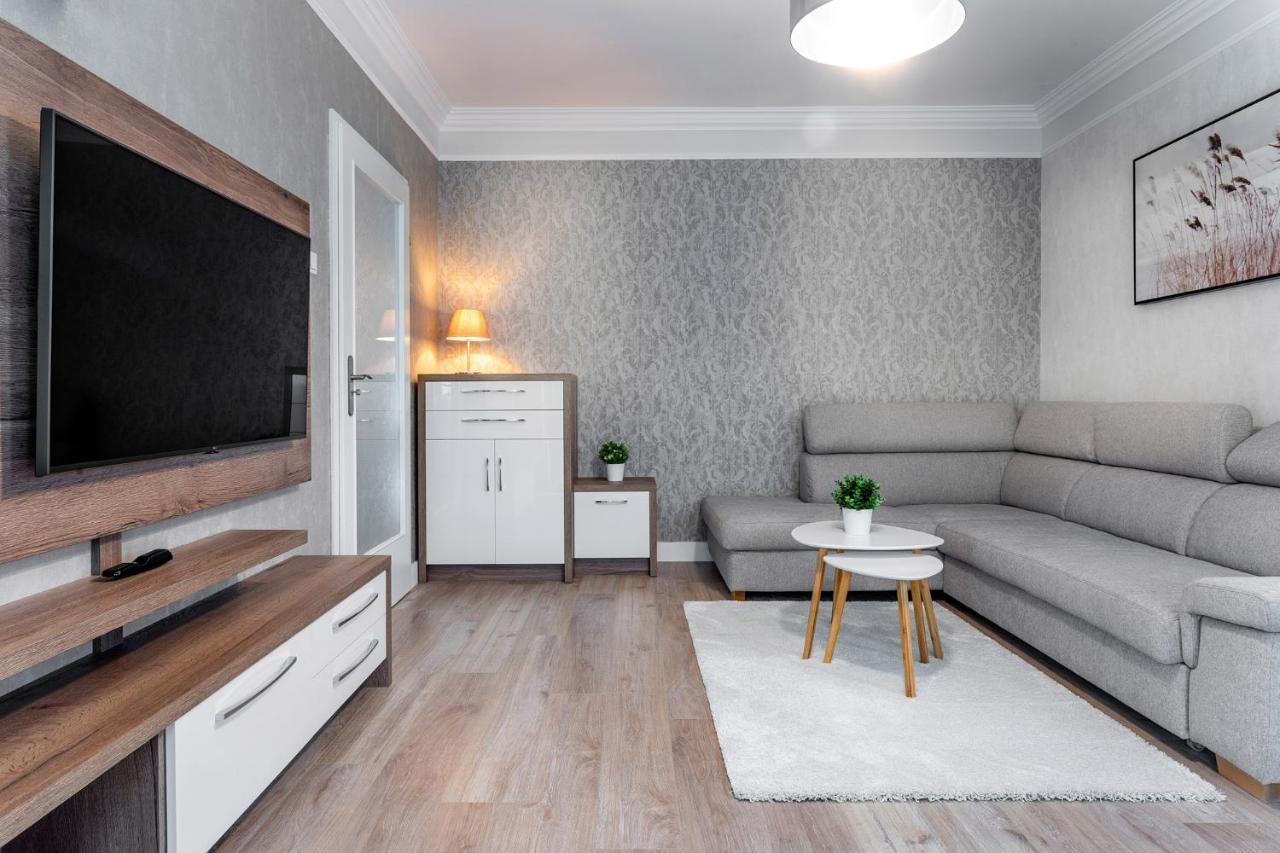 Apartman Nobilis ヘーヴィーズ エクステリア 写真
